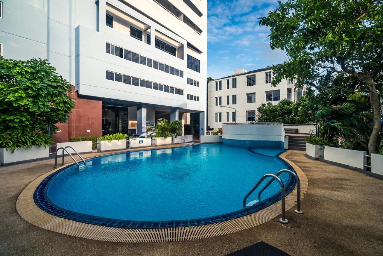 Patong Tower Apartment By Lofty Esterno foto